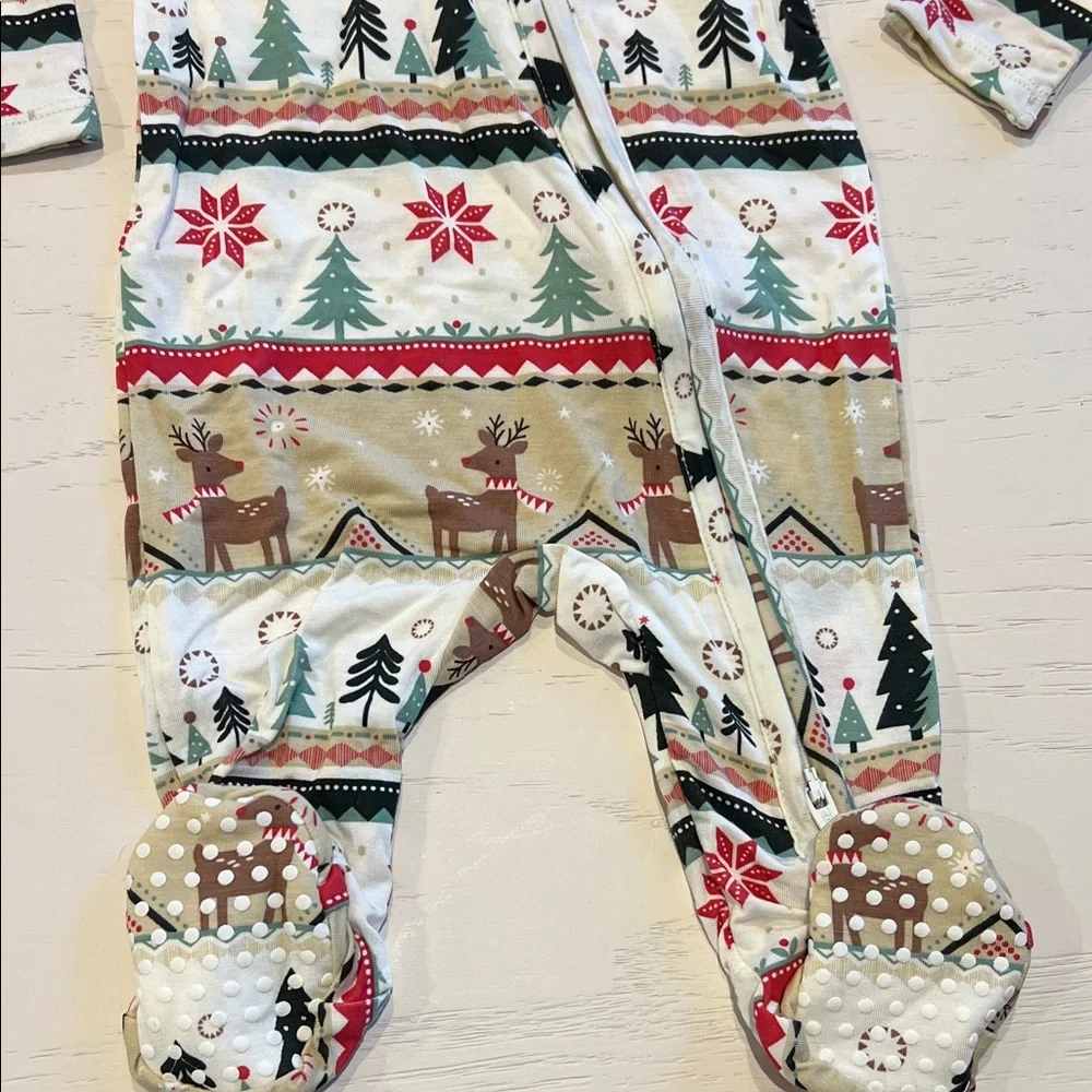 🎄Angel Dear Reindeer and Snowflake Footie - Red, Green, Tan Newborn 0-3 3-6 9-12
